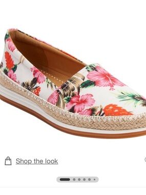 Comfortview The Spencer Slip On Flat 9W Hawaiian Floral